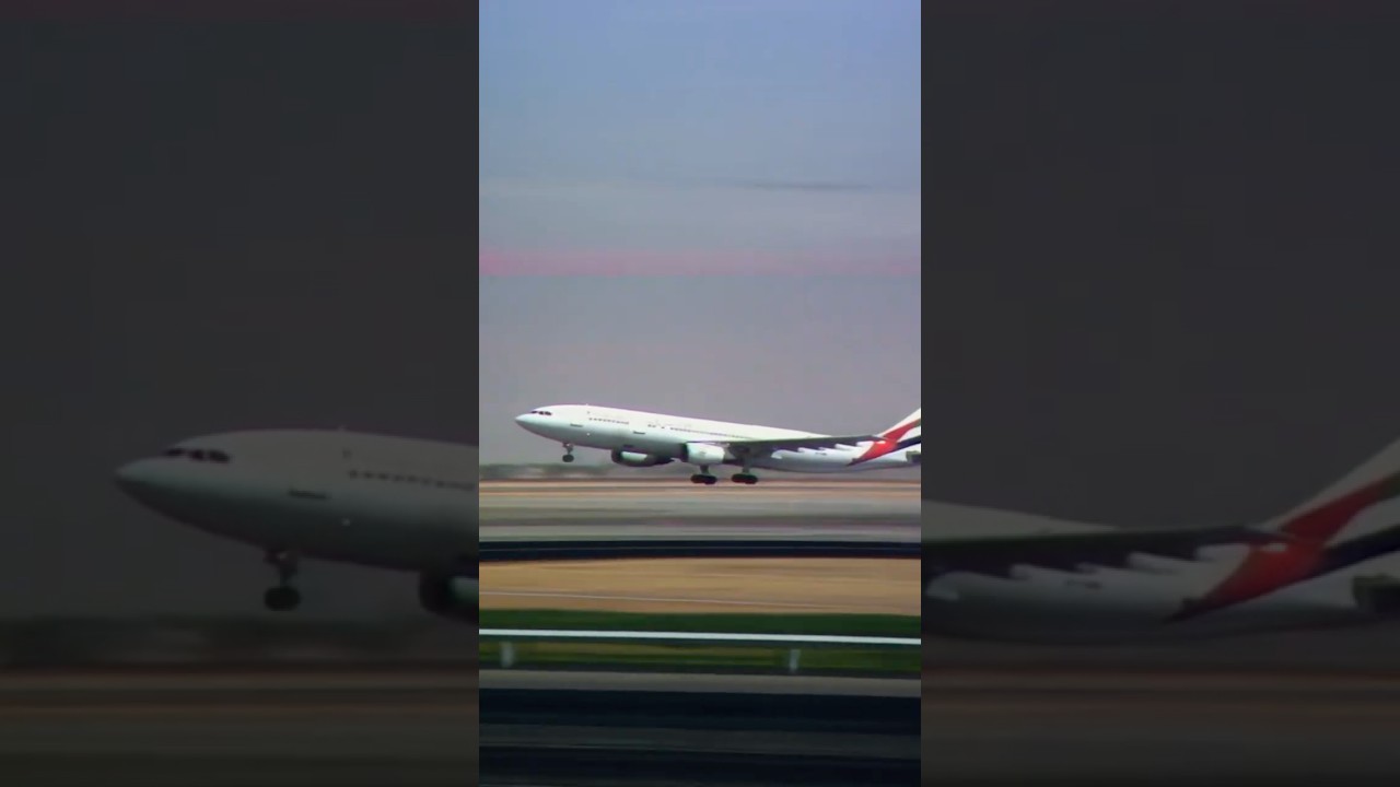 Relive Emirates' Historic First Flight from Dubai ✈️