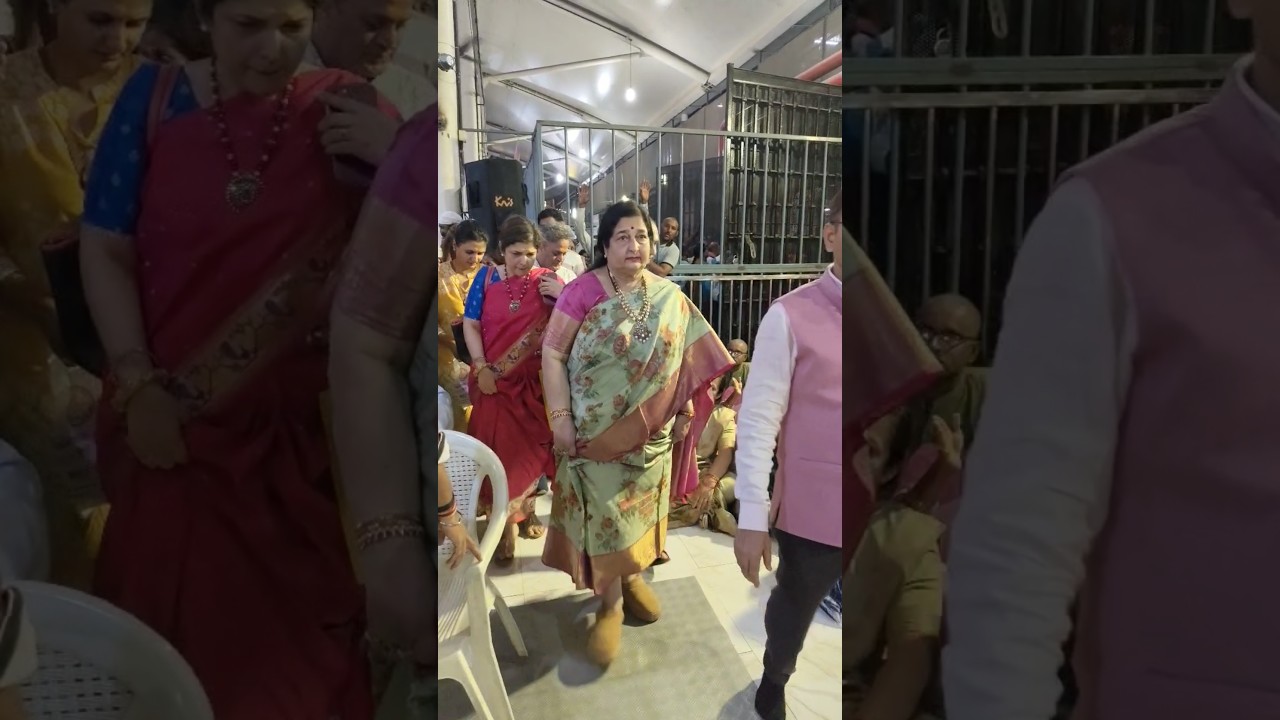 Anuradha Paudwal LIVE in Shirdi 🙏 | Bhakti at Sai Darbar