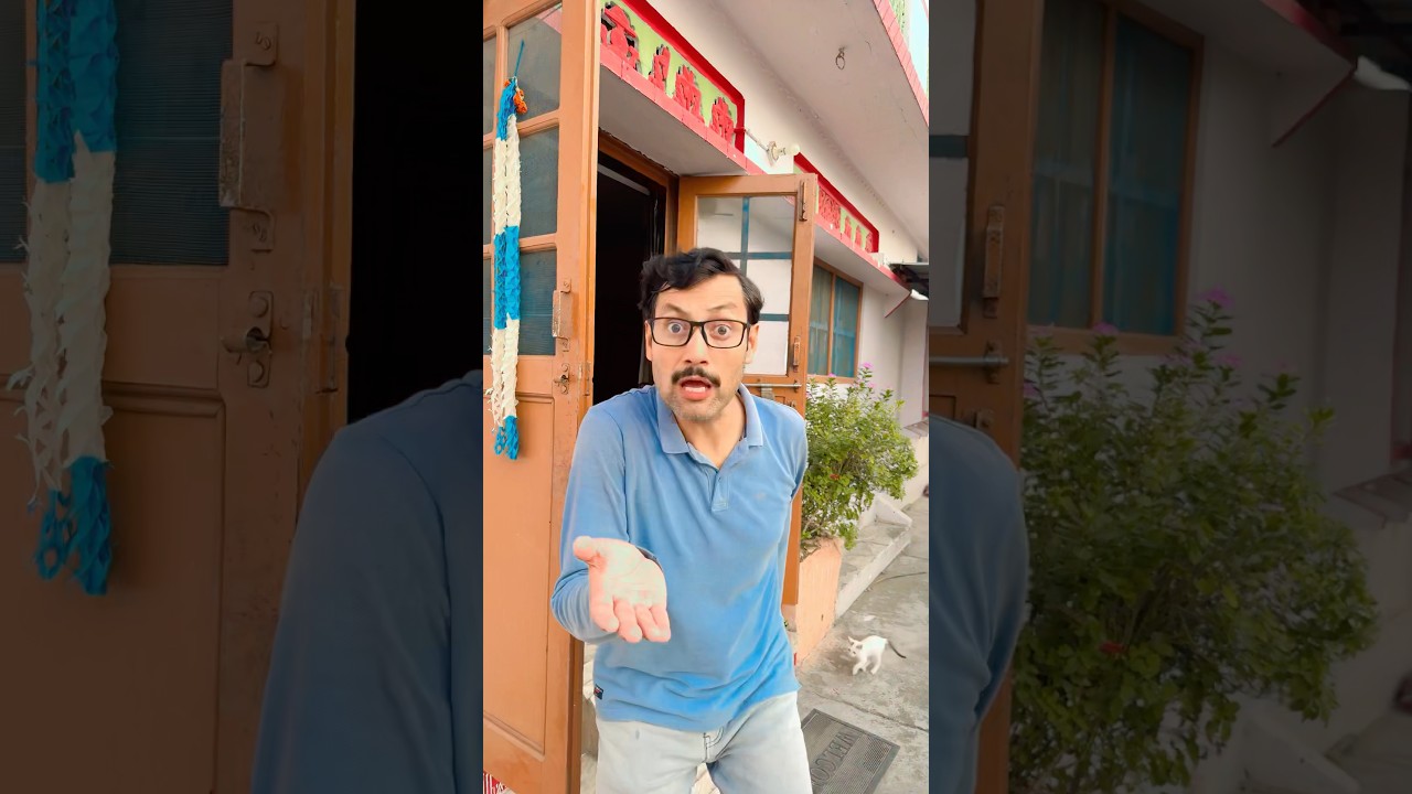 Ye Kon Hai? 😲😂 Funny Short Video!