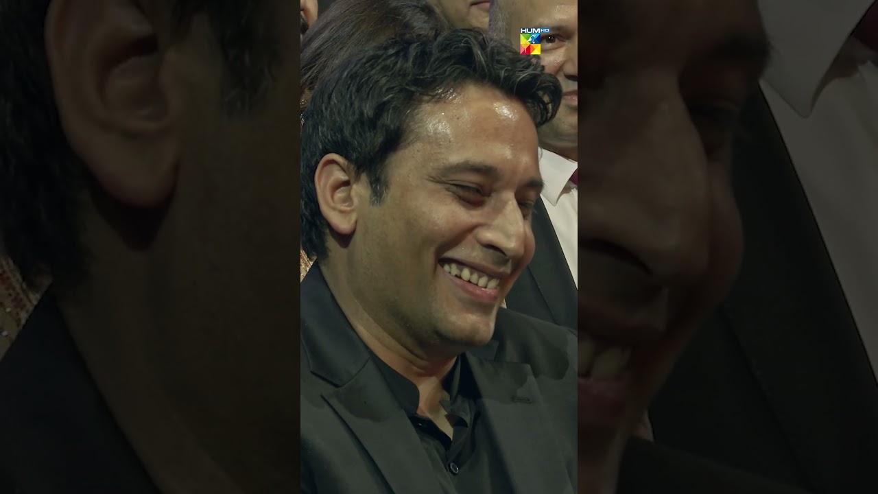 Ahmed Ali Butt and Mahira Khan's Entertaining Exchange at HUM Awards 2024