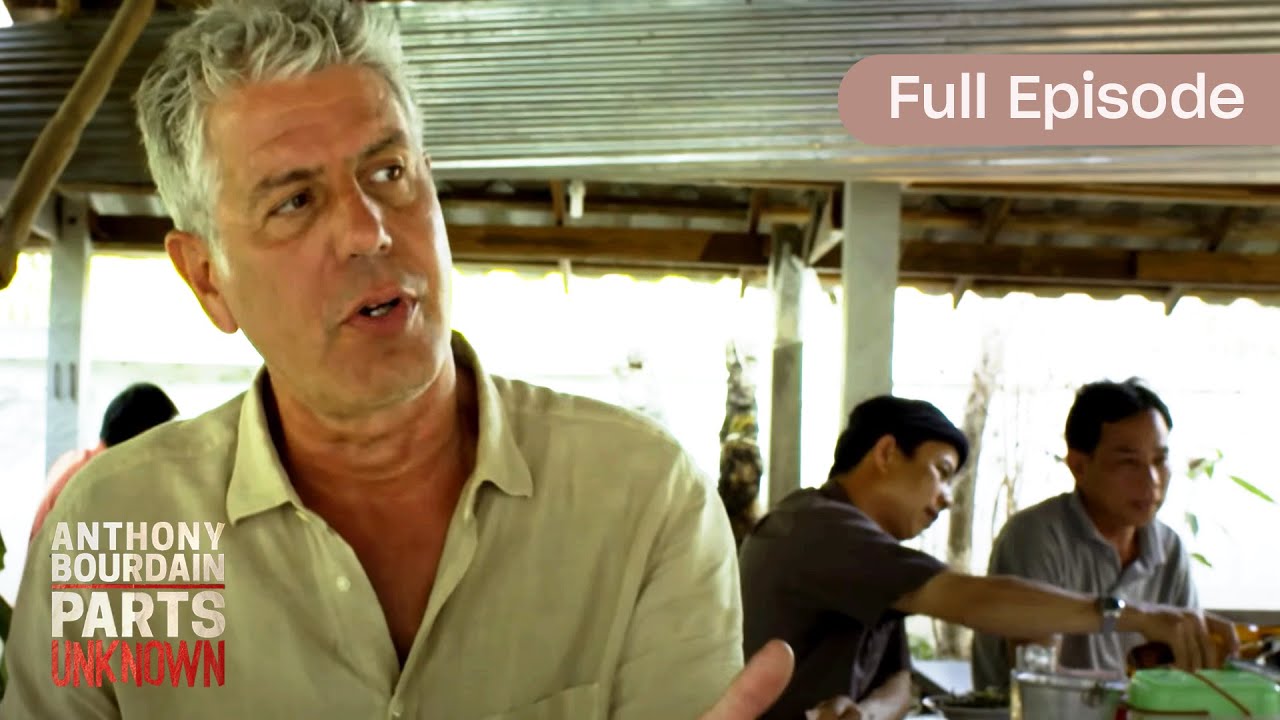Anthony Bourdain Explores Thai Cuisine in Chiang Mai 🇹🇭