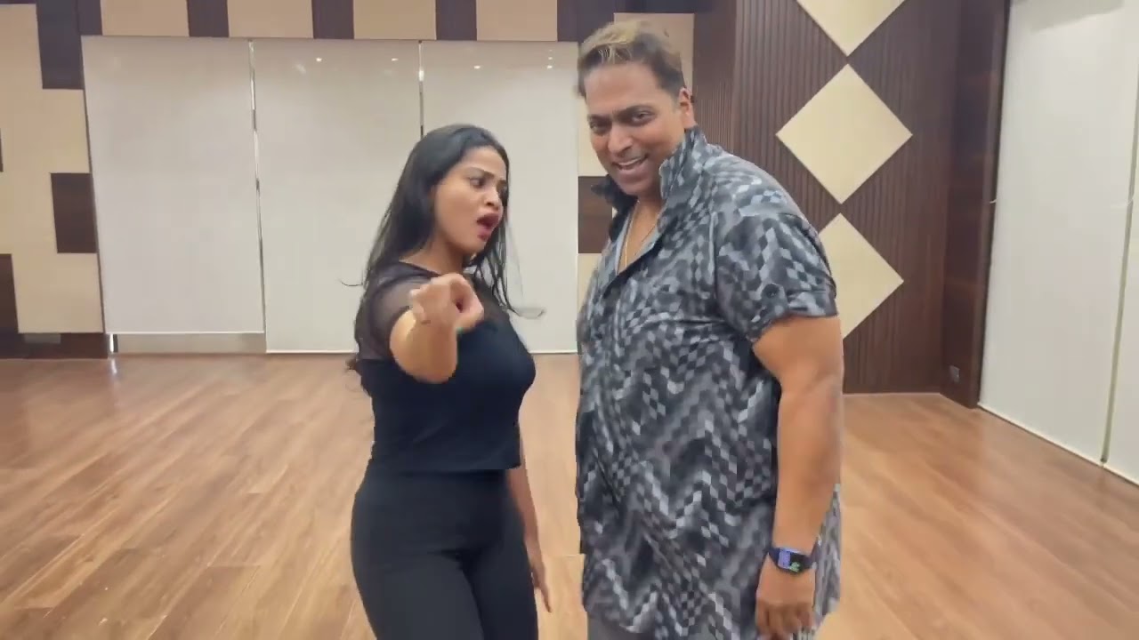 Watch Ganesh Acharya's Energetic Dance in 'Hai Jawani Toh Ishq Hona Hai' from Biwi No 1 🎶