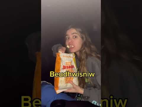 Pov quando você compra pipoca pra assistir durante o filme no cinema