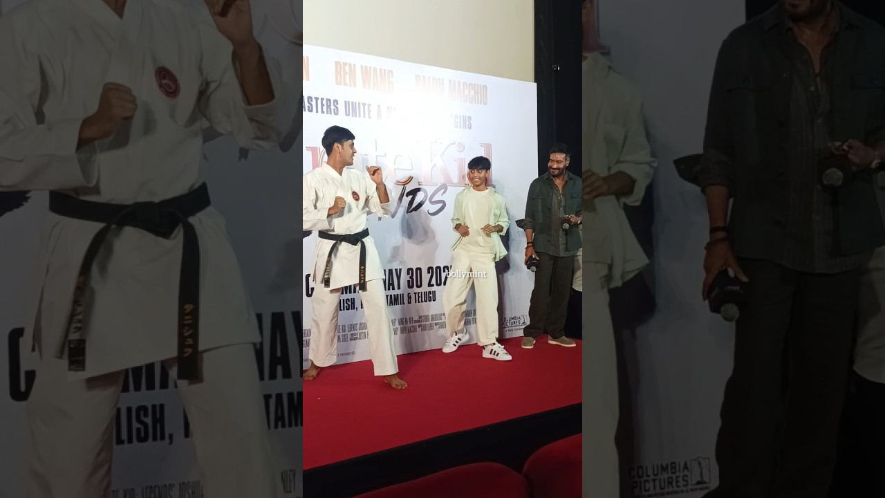 Ajay Devgn with his Son Yug devgn Sanpped At Juhu