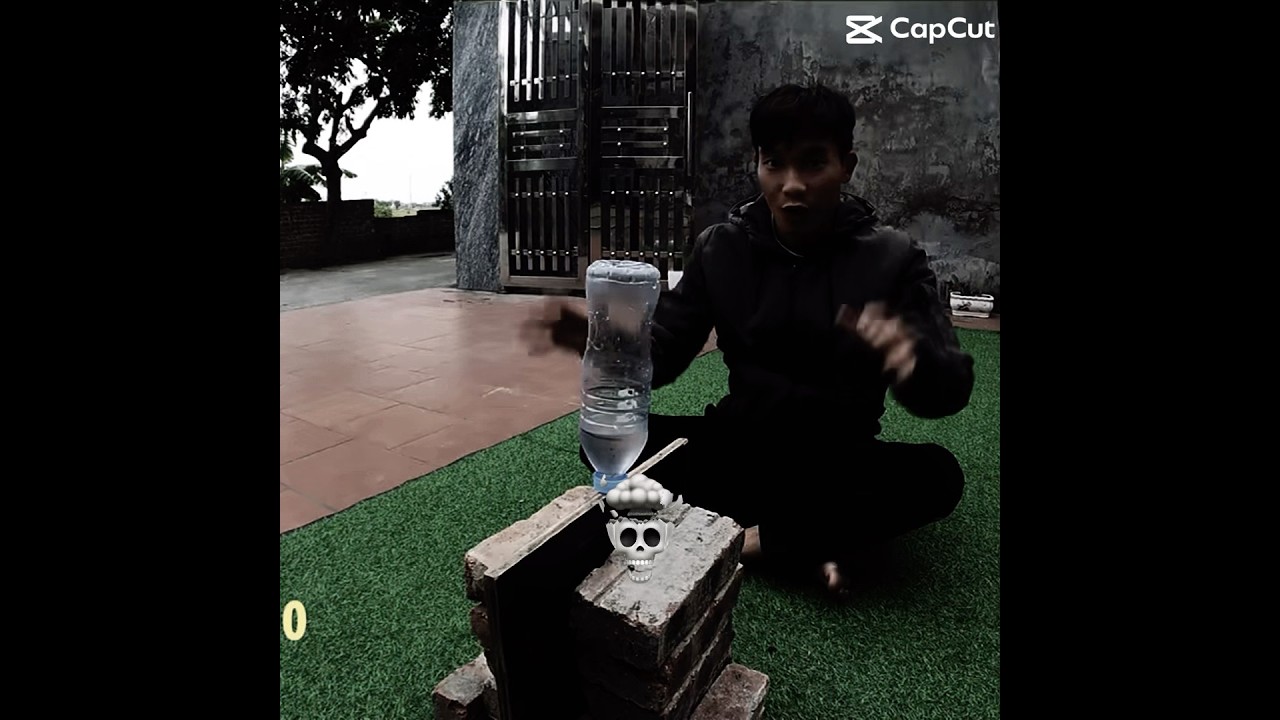 Chinh Phục Đỉnh Cao Với Trò Lật Chai Nước Phép Màu 🤯