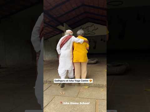 Sadhguru's Friend at Isha Yoga Centre #sadhgurulatest #ishafoundation #Sadhguru #Shorts #yoga
