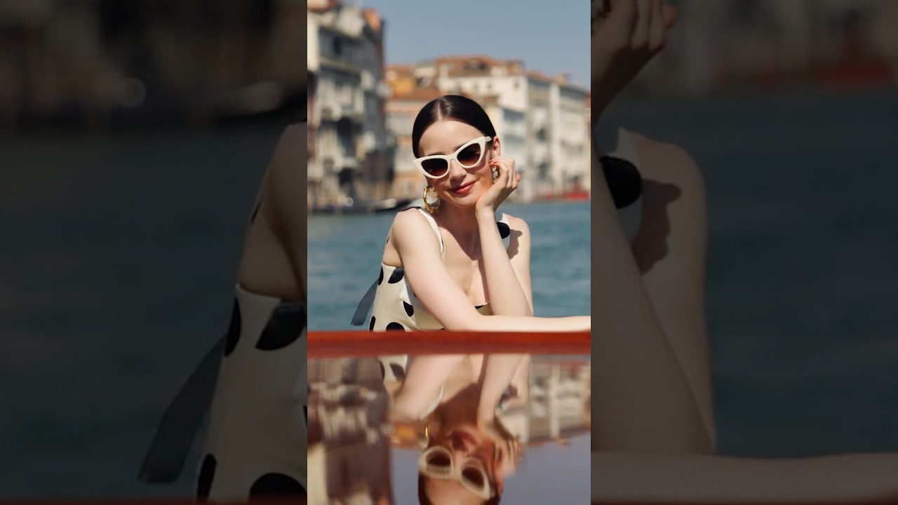 Emily in Paris S5 First Look! Returns Dec 18 π¬