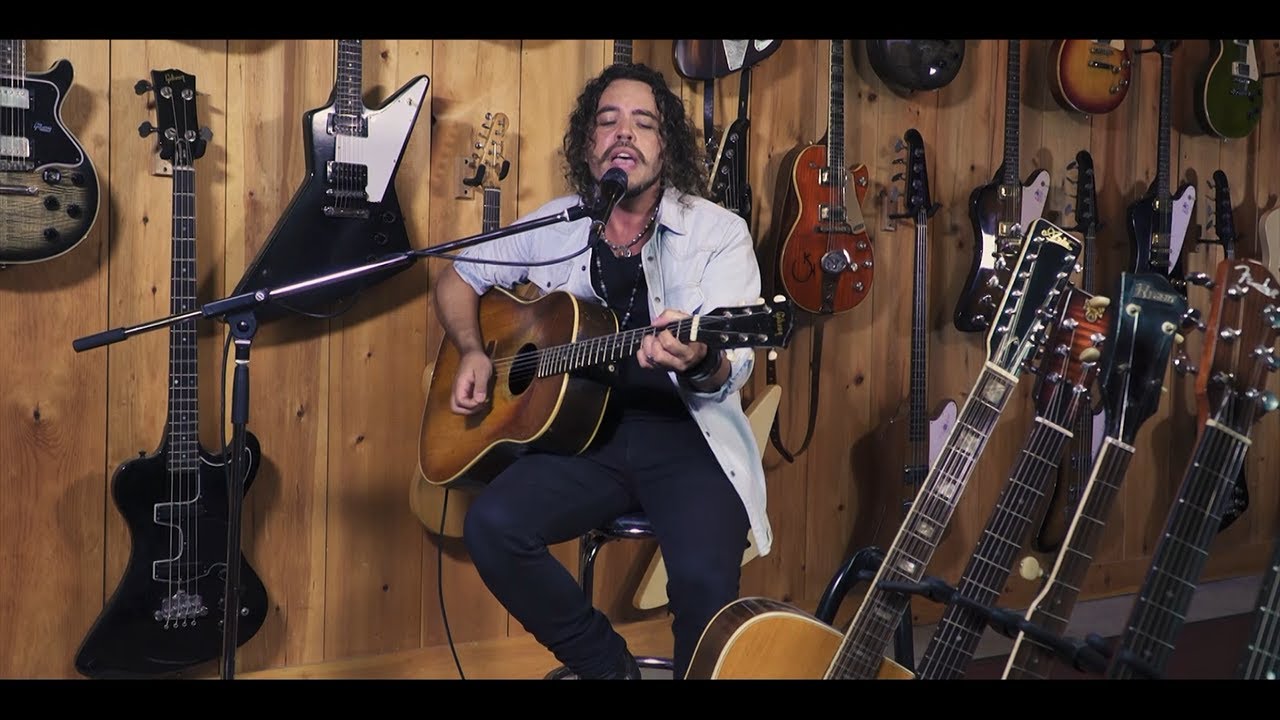 Ricky Paquette Performs Stunning Acoustic Cover of Aerosmith's 'Cryin'' 🎸