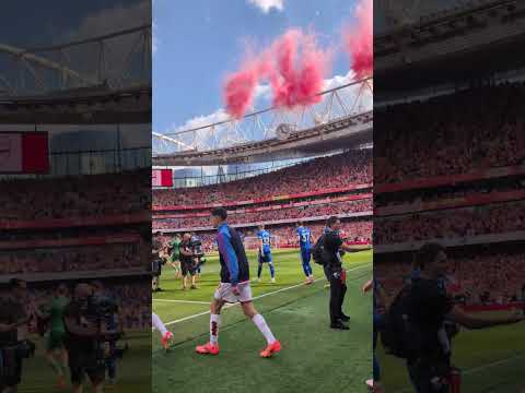 FULL VOLUME AT EMIRATES STADIUM!