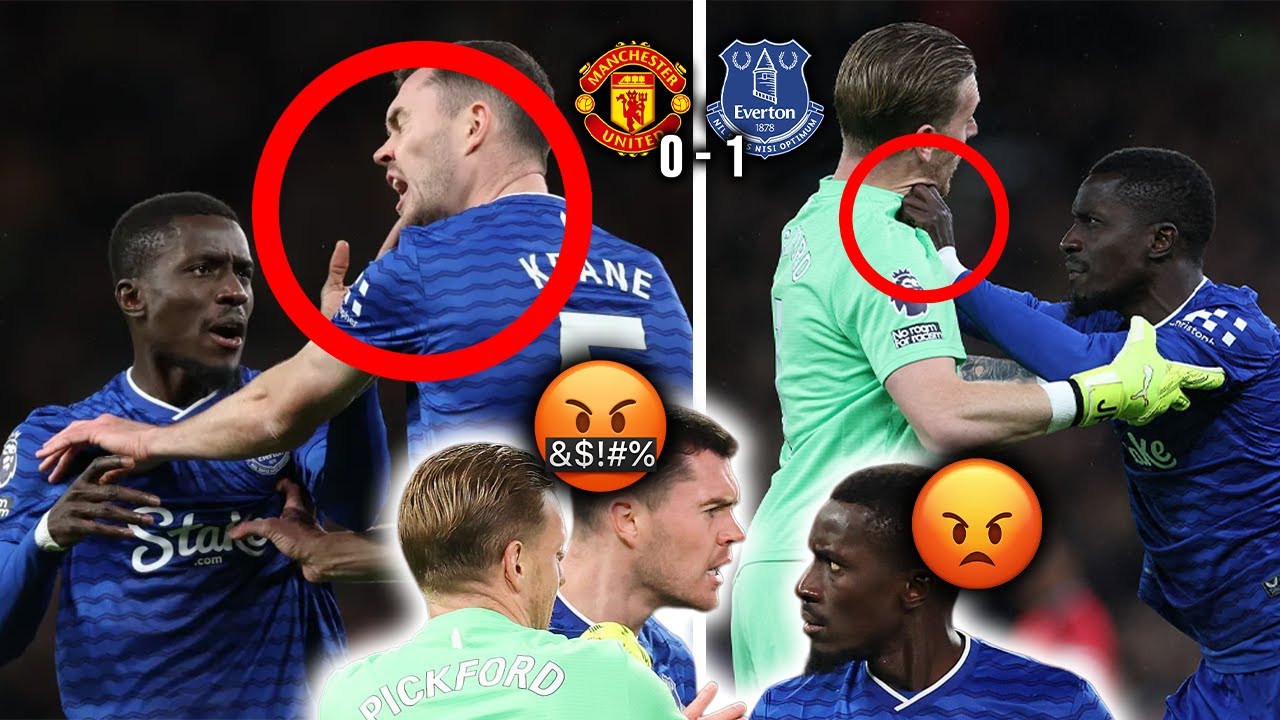 Gueye Slaps Keane & Gets Red Card vs Man United! 😲