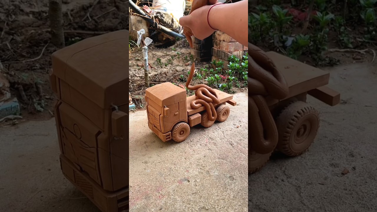 ट्रक से अचानक बदबू के कारण लोग भाग खड़े हुए! 😮 #shorts