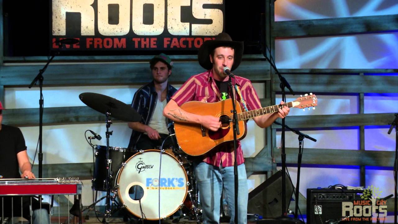 Luke Bell Performs 'Lonesome Joe' at Music City Roots 🎶