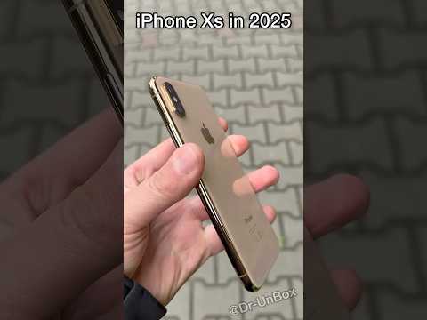 Why the iPhone Xs in Gold Stainless Steel Still Looks Premium in 2025 ✨