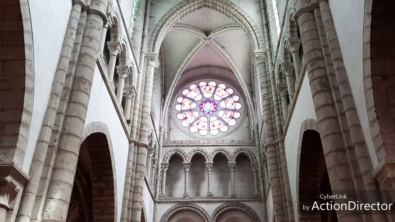 Découvrez l'Église Notre-Dame du XIIIe Siècle 🏰