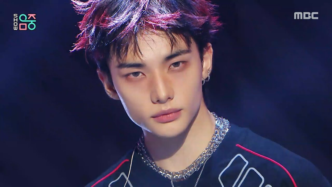 Stray Kids Perform 'CEREMONY' on Show! MusicCore 🎶