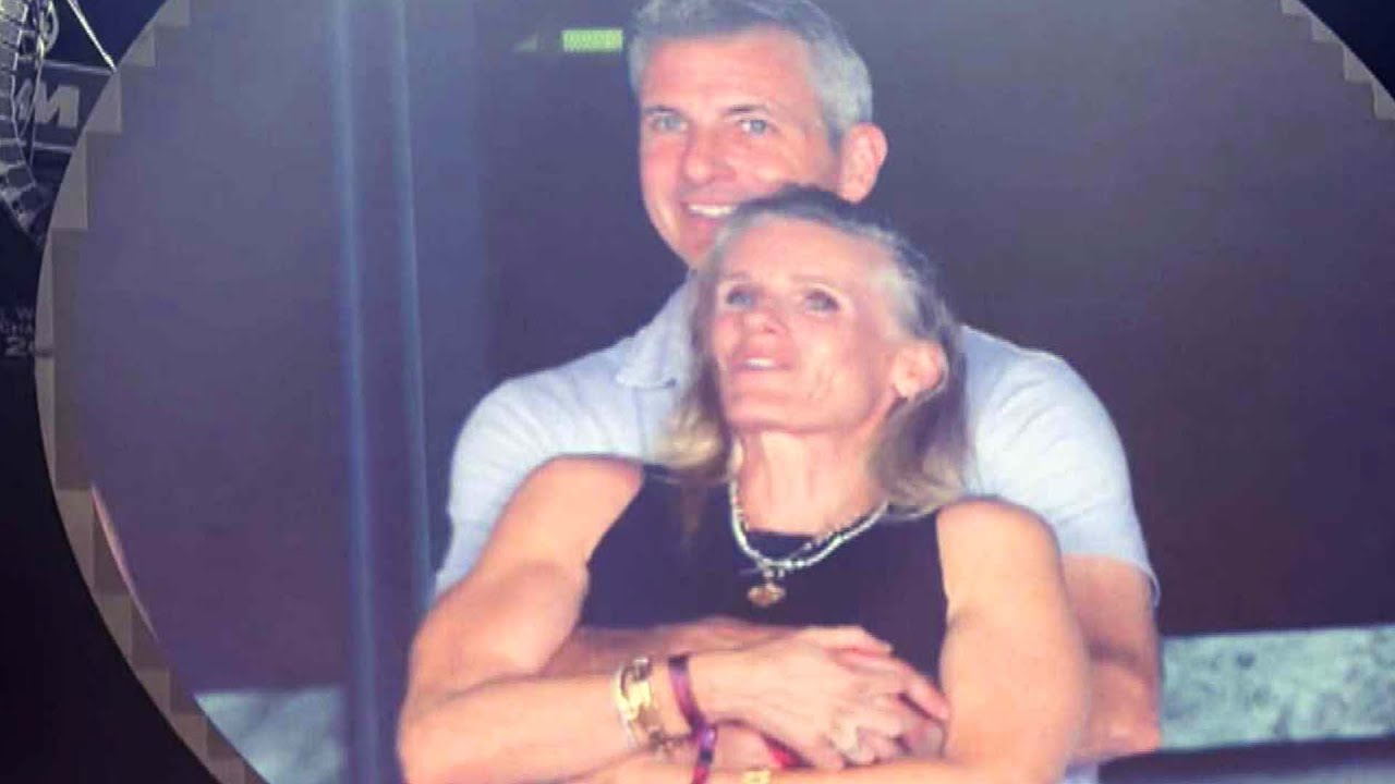 Uncovering the Truth: Who Exposed the Coldplay Kisscam Couple? 🔍