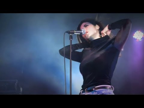 Marina and The Diamonds - Hollywood (Live 2010) 🎤