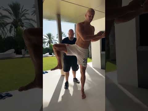 Haaland's stretching | #haaland #football #fifa #ucl #mancity #premierleague #sticker #uefa #norway