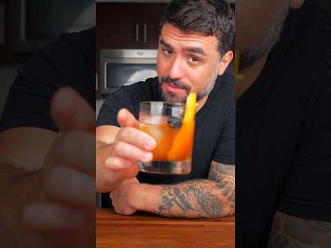 The Perfect Old Fashioned! #oldfashioned #cocktailrecipe #drinkrecipes