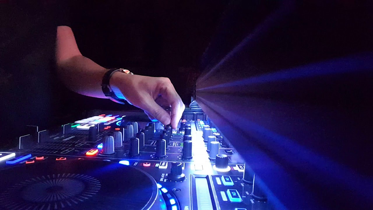 Retro Flashback Mini Mix ๐ถ | 80s & 90s Club Hits