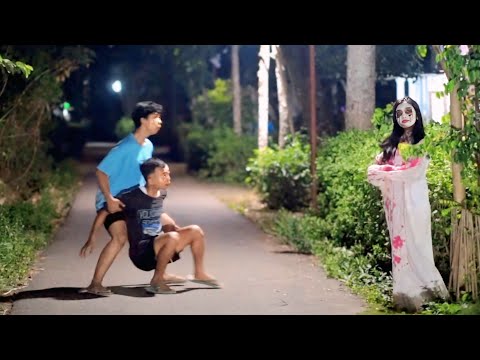 Prank Hantu Lucu Paling Viral || Prank Pocong Prank Kuntilanak - Funny Ghost Prank