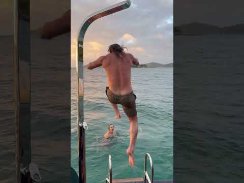 Jason Momoa says to keep it Humble, baby. #jasonmomoa #skincare #plasticfree #sustainableliving