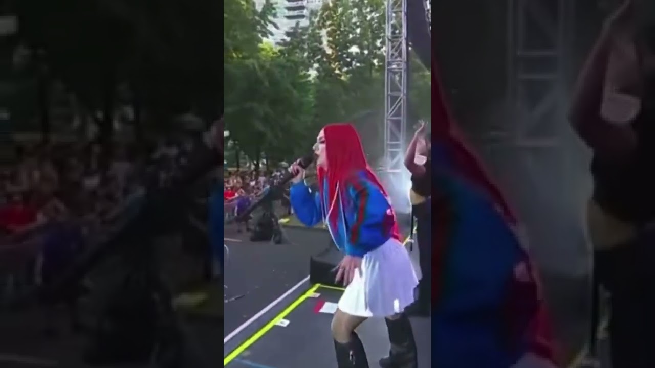 Ava Max Performs Kings & Queens Live 🎤