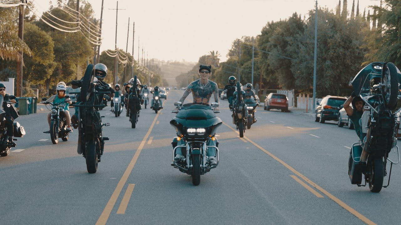 Machine Gun Kelly - PRESSURE (Official Music Video)