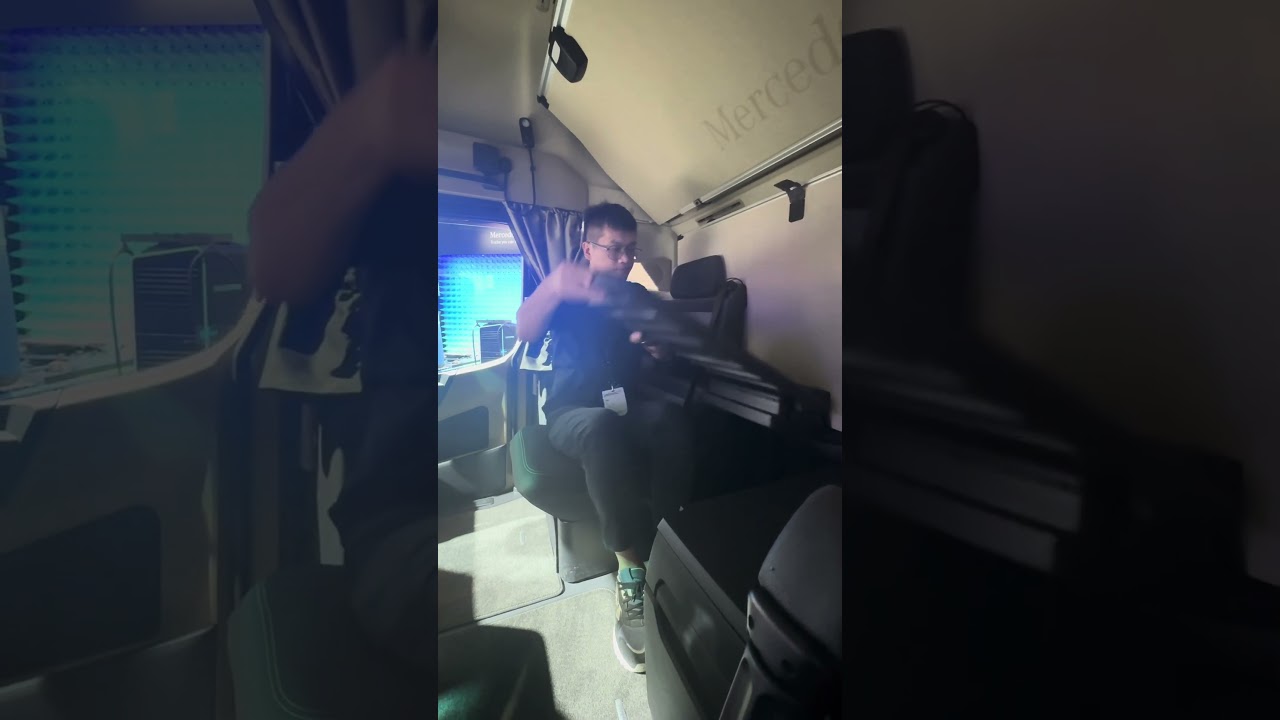 Explore the Mercedes-Benz Actros L Solo Cab π