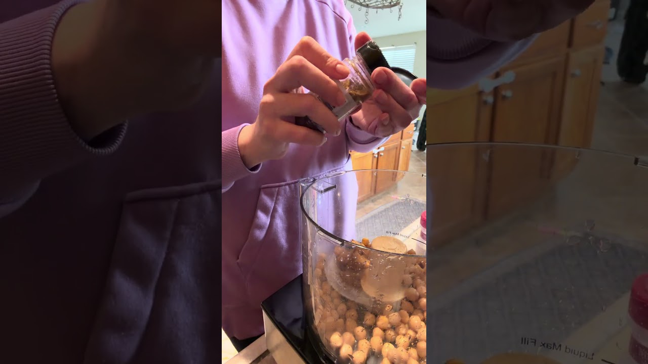 Easy Homemade Hummus Recipe 🥙