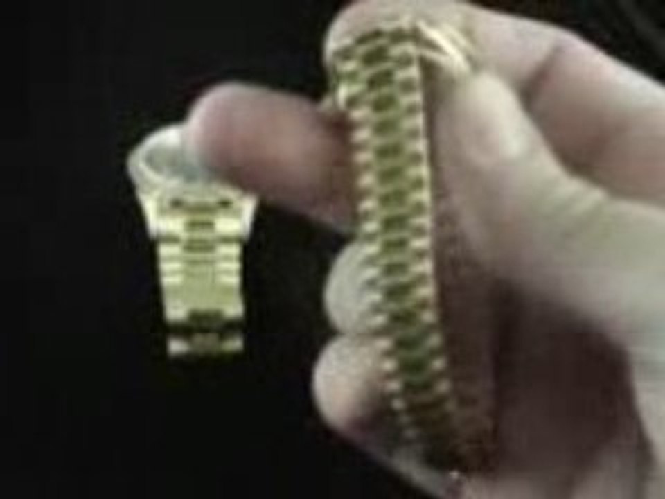 What are the different models and sizes that Rolex produces?