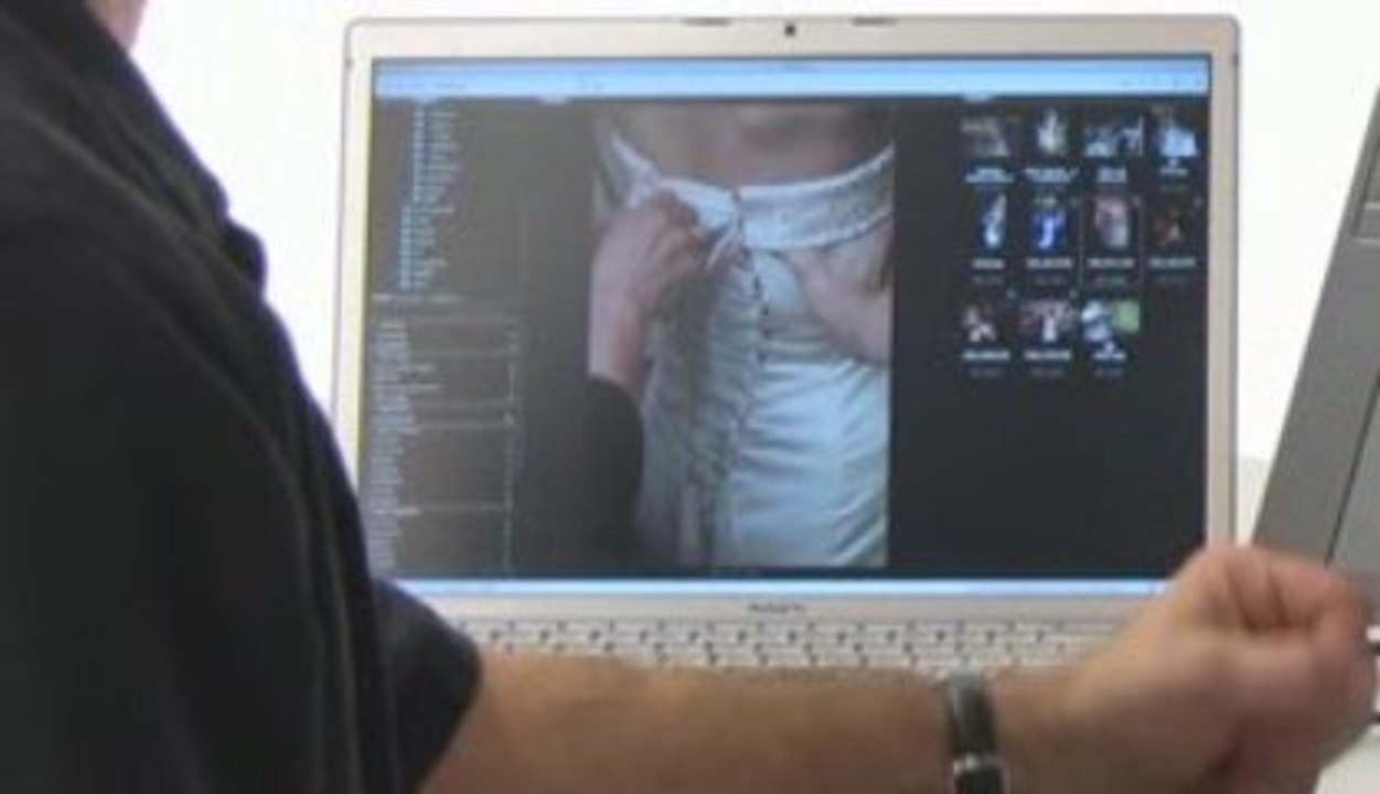 WHY USE DUAL DISPLAYS?