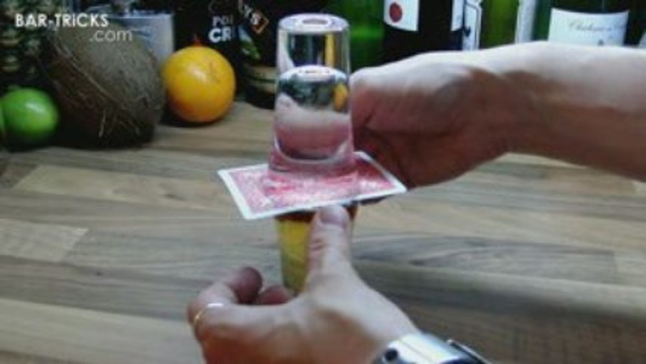 ::: BAR TRiCKS // REVERSED GLASSES