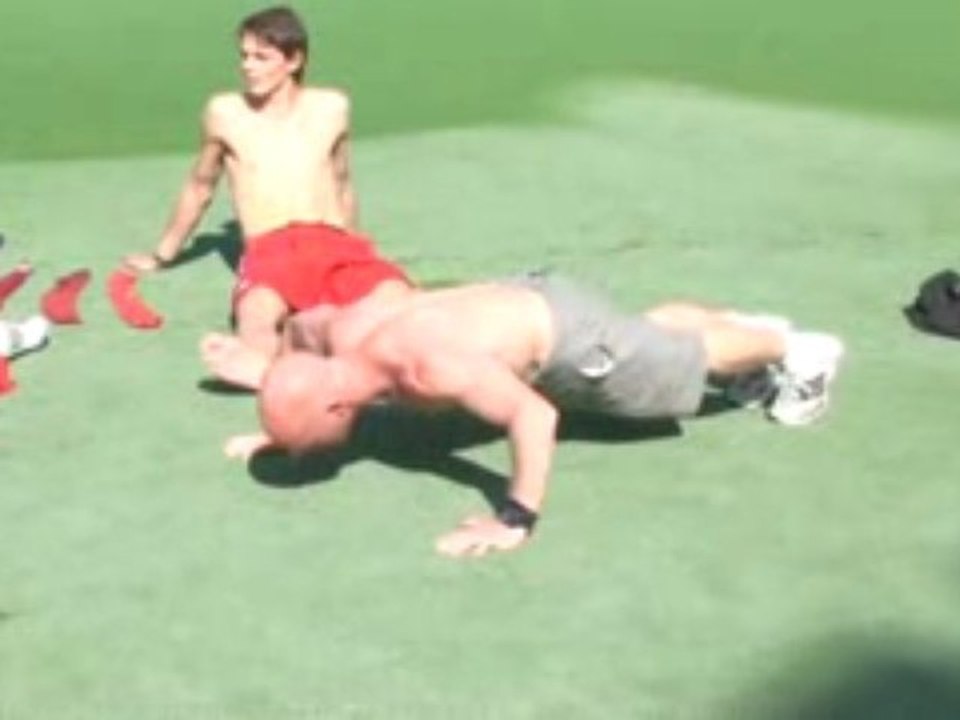 Push ups Adam