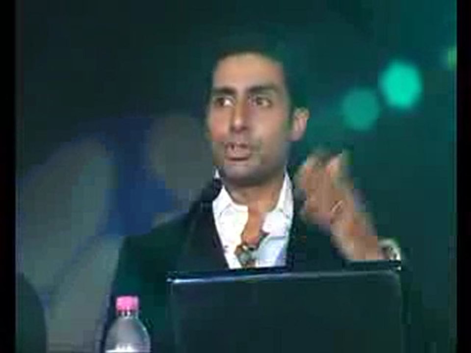 Abhishek Bachchan felicitates Women's