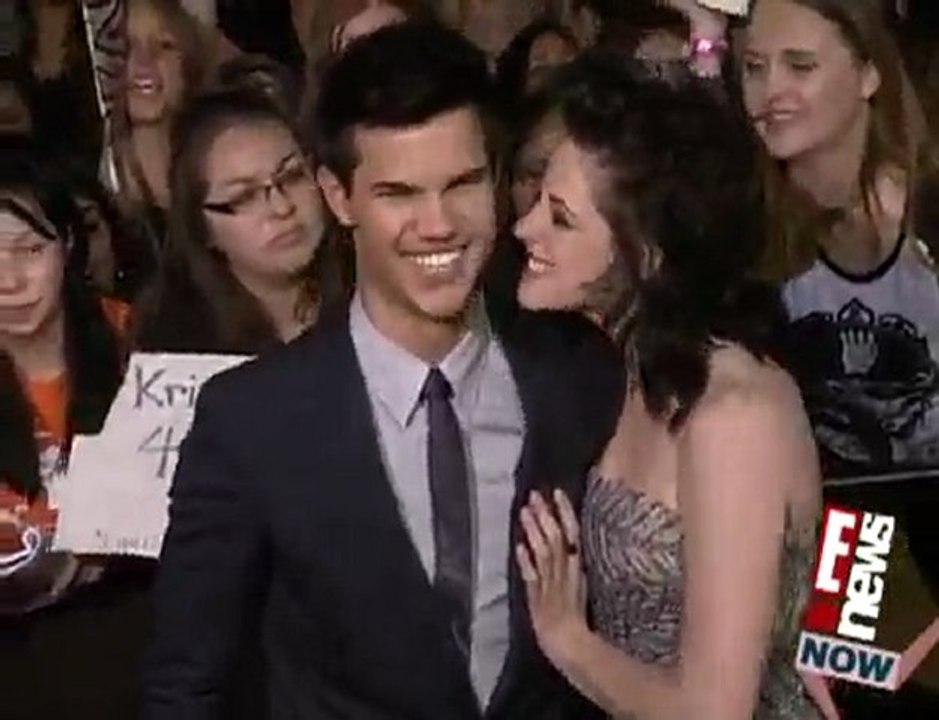 E! News Now: Kristen and Taylor Hook Up for Oscars (HQ)