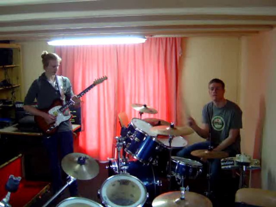 nouvelle compo once again and again and again and again...