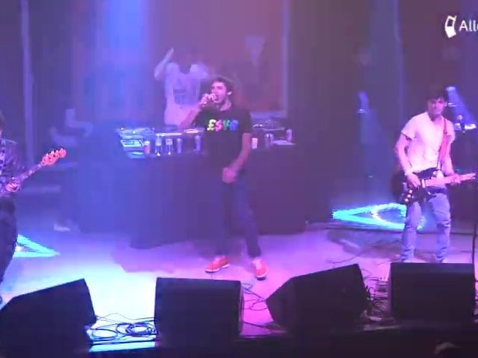 Example - Won't Go Quietly - Live @ La Machine