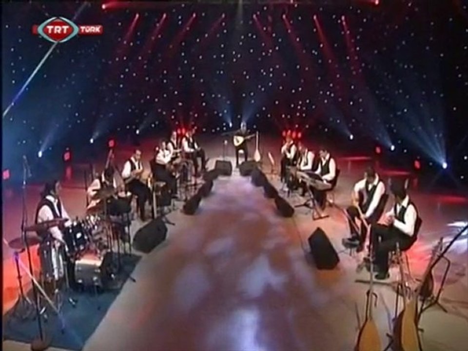 ÖZCAN TÜRE AĞGÜL SENİ CAMEKANDA GÖRMÜŞLER YEDİVEREN TRT