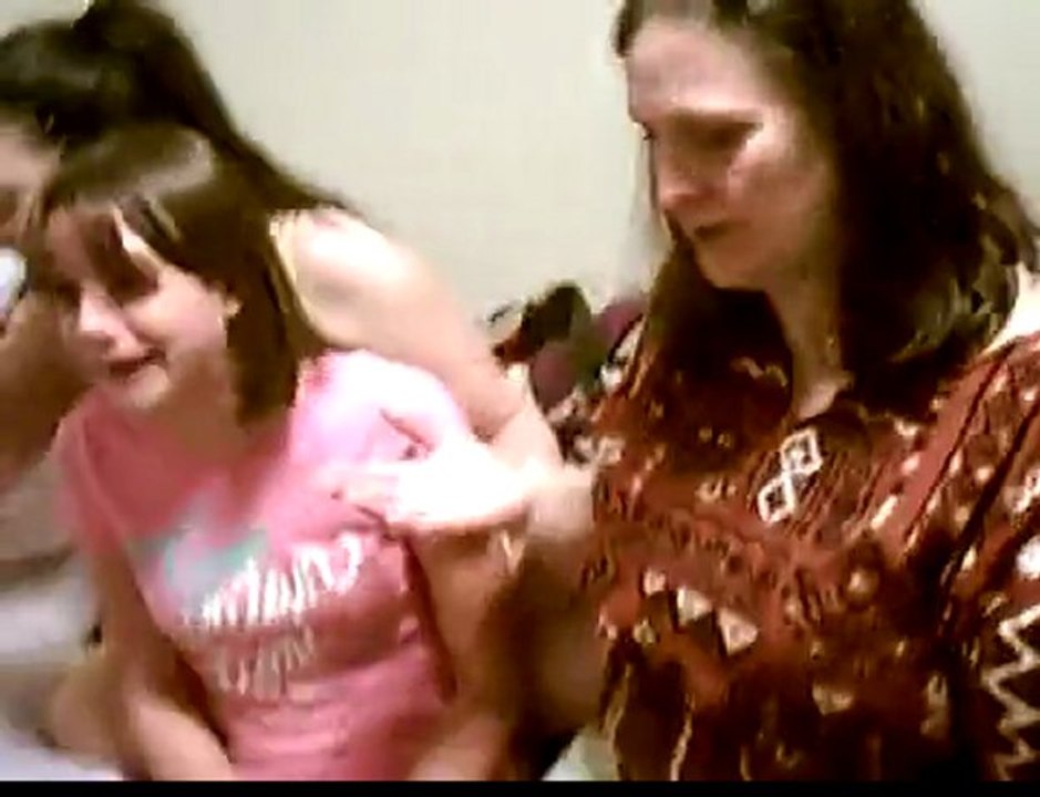 a dramaqueen moment between a mother and a daughter!,Part1