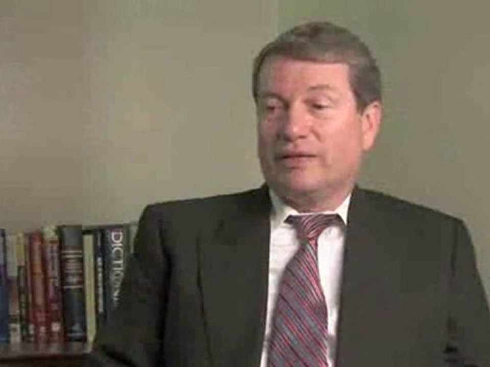 Epidemiology Basics : What are the two branches of epidemiology?