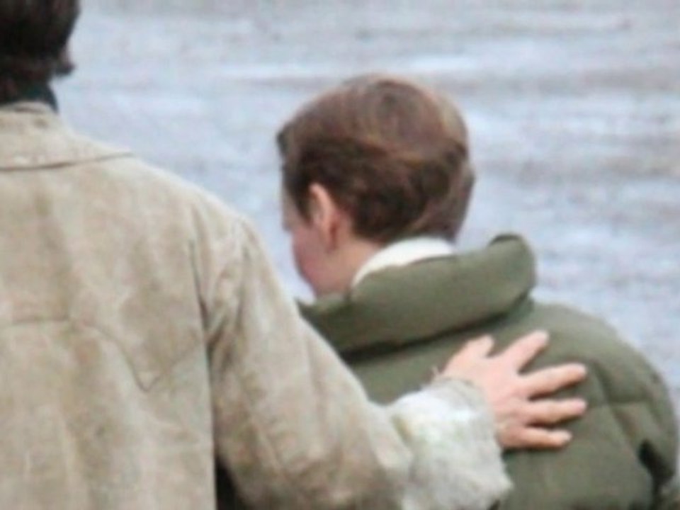 Glenn Close Portrays a Man in New Role for Albert Nodds