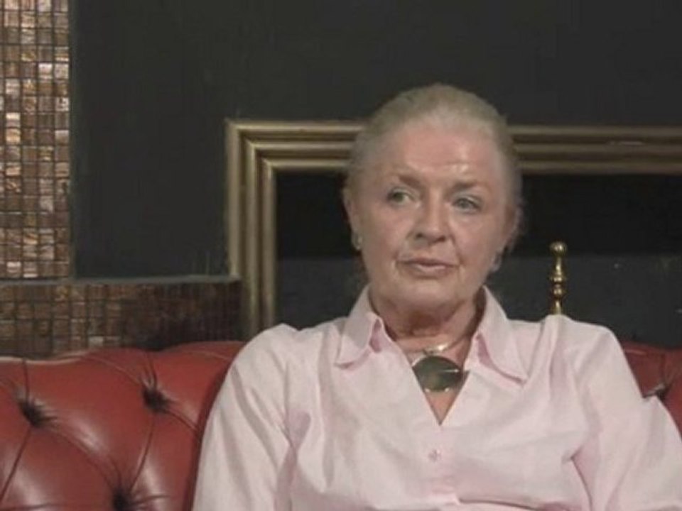 How To Become A Trichologist : How do you become a trichologist?