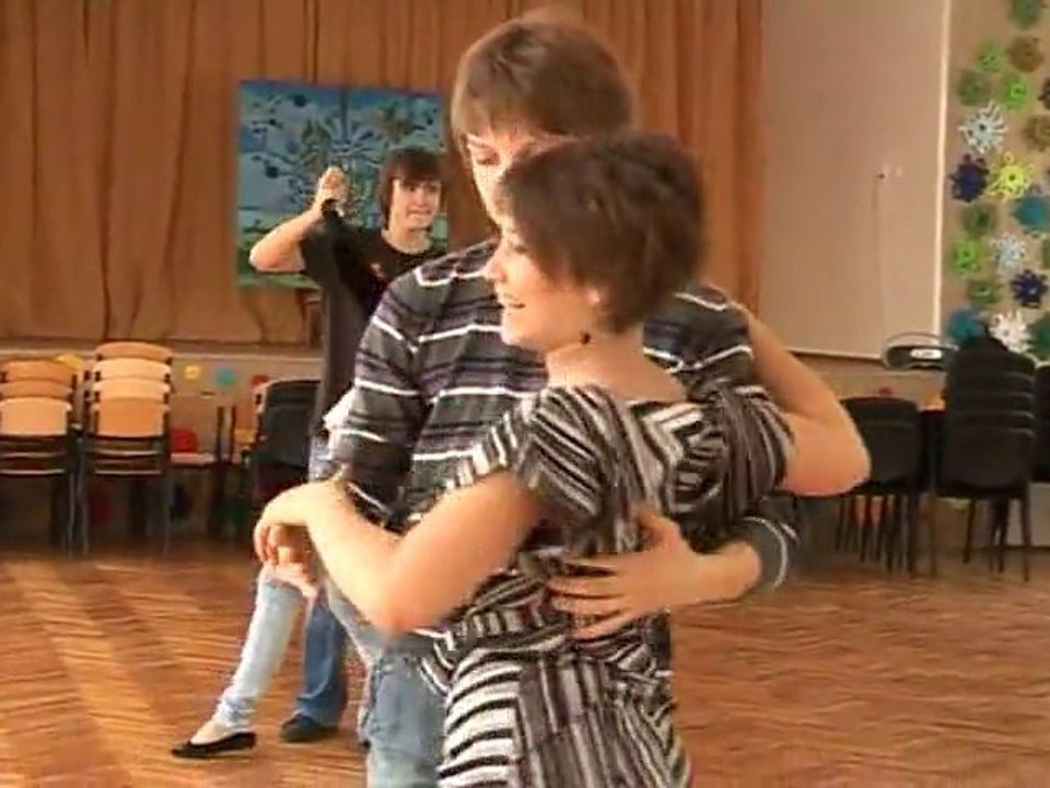 Репетиция выпускного вальса