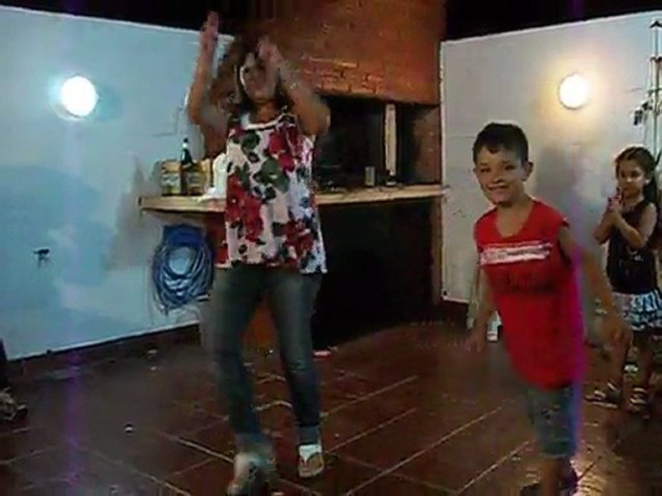 BAILANDO MUSICA DISCO GAEL Y MIRIAN