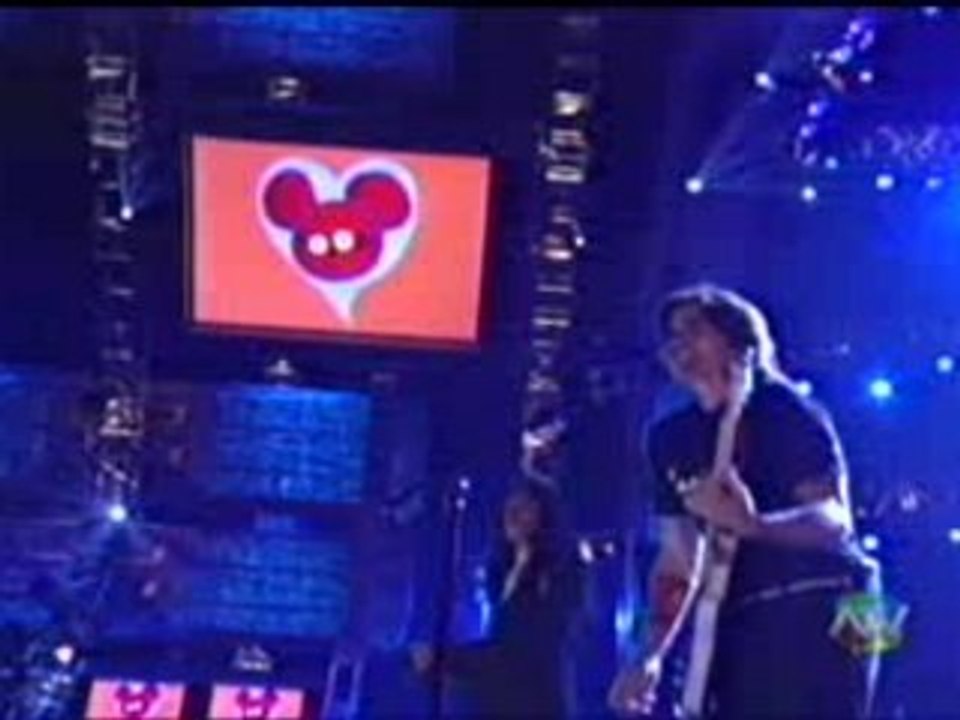 Juanes & Black eyed Peas