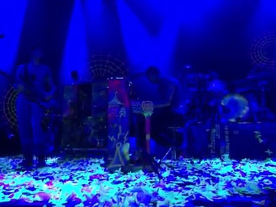 Coldplay Moving To Mars (Live At iTunes Festival 2011)