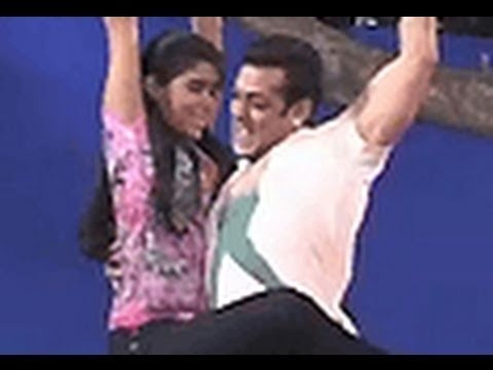 'Ready' Video Blog - Salman Khan in Ready Action Sequences - Bollywood Hungama Exclusive