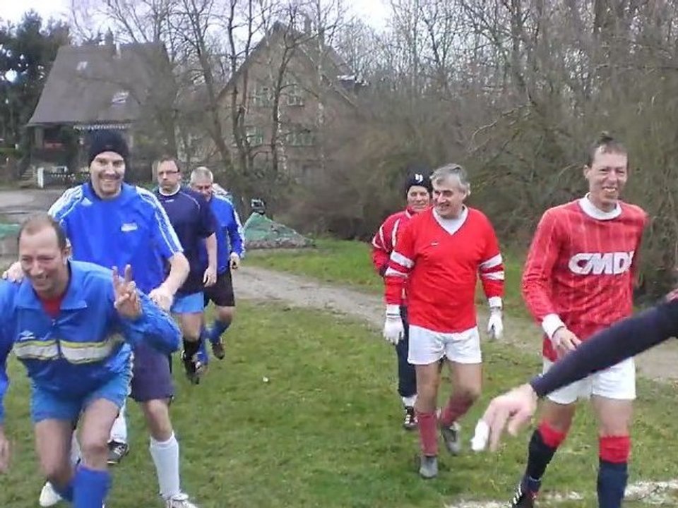 Entrer ! les artistes. (THE ARTISTE)