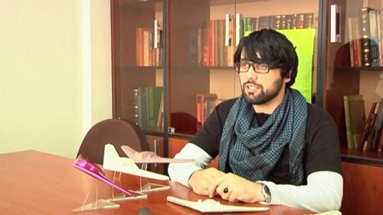 Iran sends toy drone to Obama